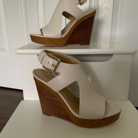 Michael Kors Josephine Wedge - Picture 3 of 3